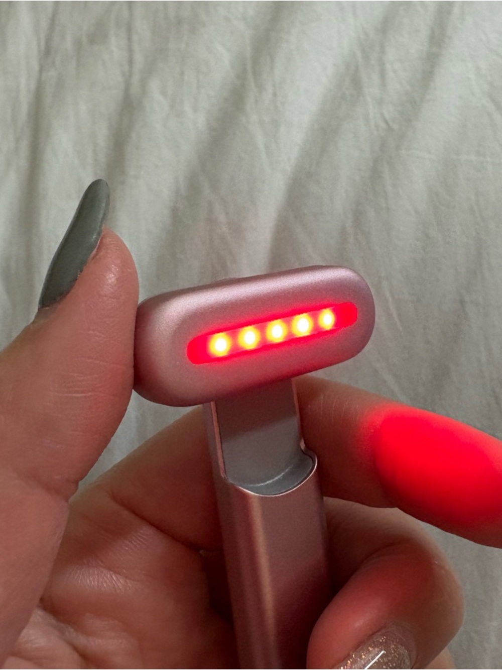 Solawave Red Light Therapy LED Wand - Ombré edition - Picture 8 of 12